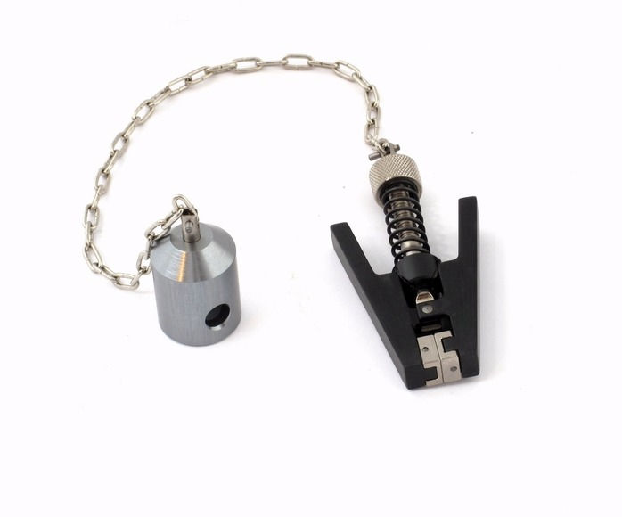 Pinch Grip with Chain